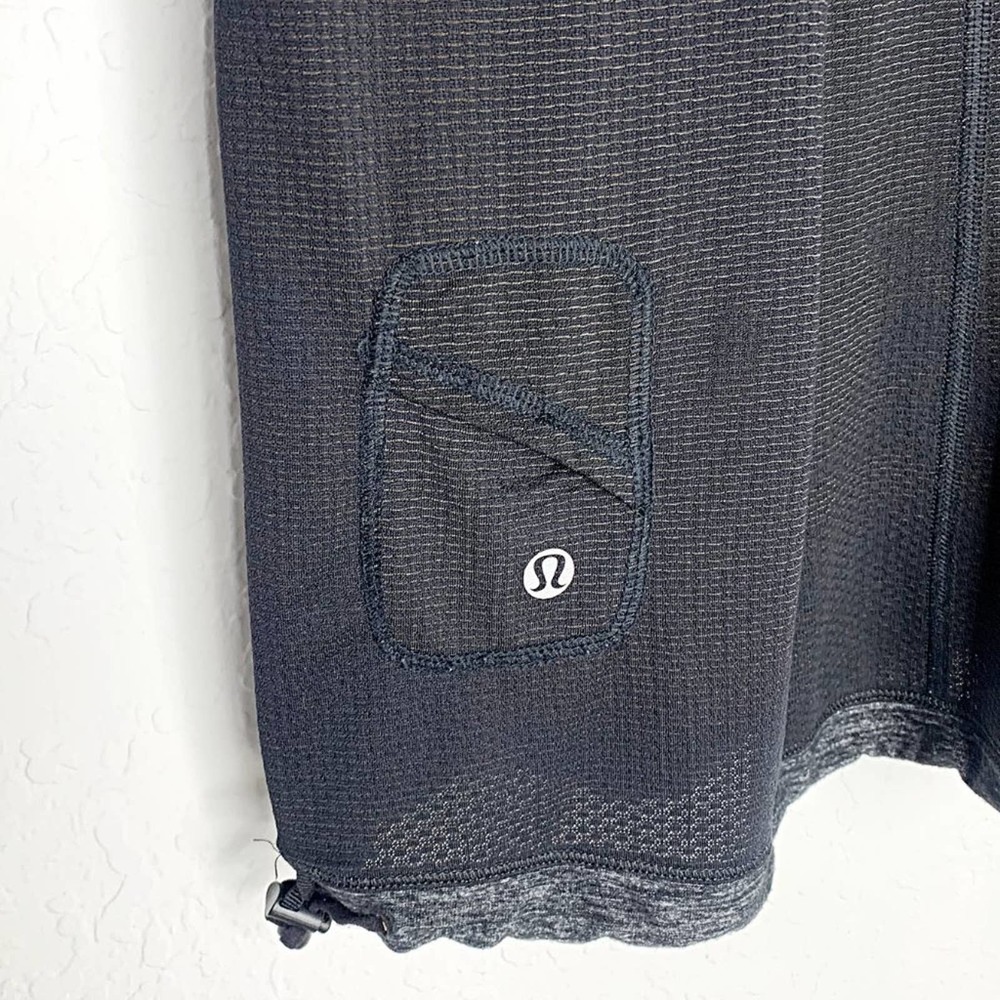 Lululemon Willpower Ruched Drawstring Short Sleeve Tech Tee in Black - Picture 5 of 7